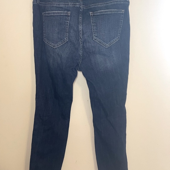 Jeans with dark rinse Size 11 stretchy - Picture 5 of 5